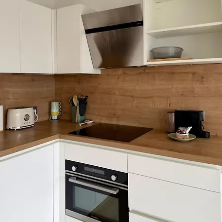 Apartamento Superbe 2 Pieces - Clim - Parking - Vue Mer Et Port