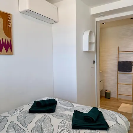 Daire Magnifique 2 Pieces Marina Baie Des Anges - 4 Personnes - Vue Et Port *